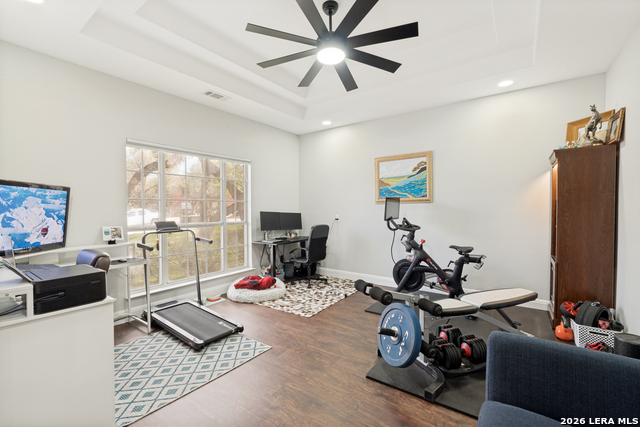 Image 9 of 25 For 2817 Valencia Ln