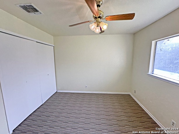 Image 14 of 19 For 8707 Glen Bluff