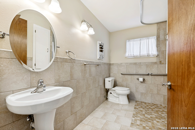 Image 21 of 26 For 5015 Bayonne