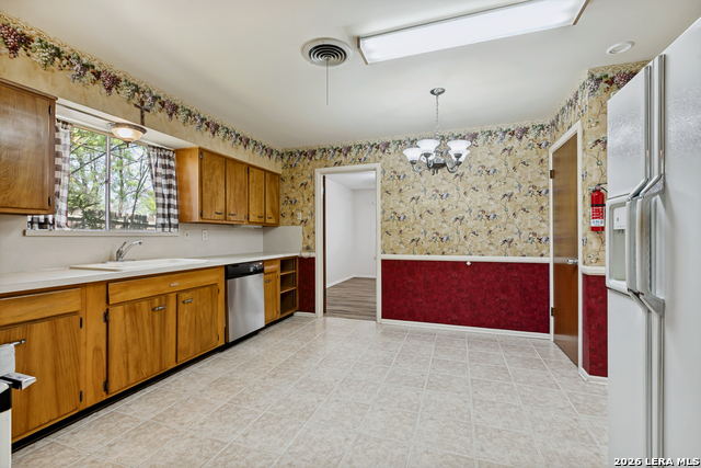 Image 9 of 26 For 5015 Bayonne