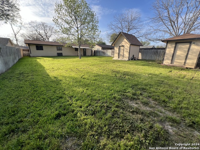 Image 17 of 17 For 208 Michelle