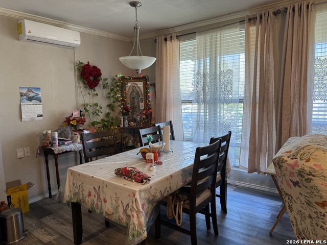 Image 3 of 12 For 134 Redrock  