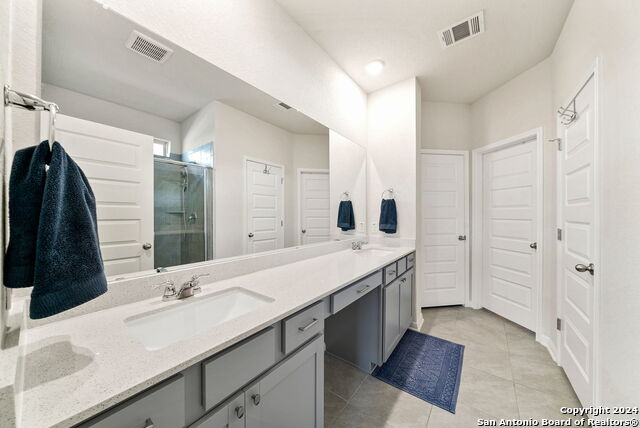 Image 8 of 29 For 12939 Mayowa