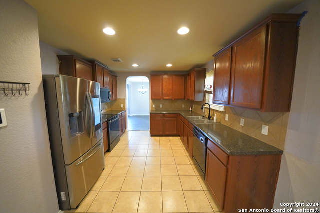 Image 16 of 50 For 523 Diana  