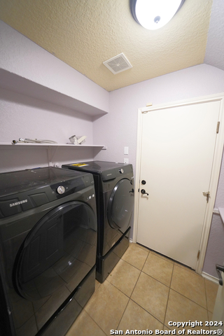 Image 20 of 50 For 523 Diana  