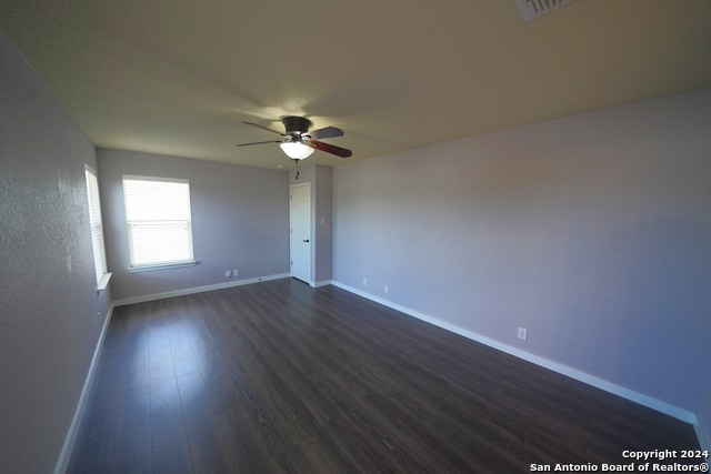 Image 23 of 50 For 523 Diana  