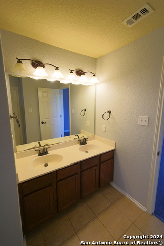 Image 25 of 50 For 523 Diana  