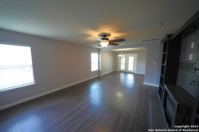 Image 7 of 50 For 523 Diana  