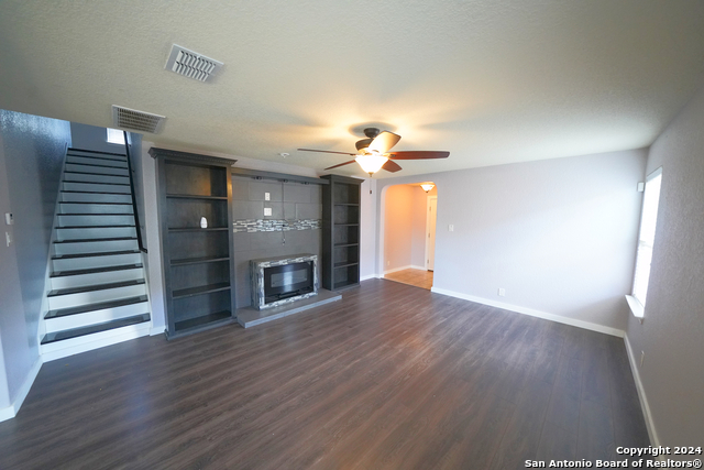 Image 9 of 50 For 523 Diana  