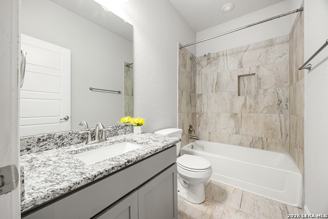 Image 38 of 67 For 7010 Jalen Ct