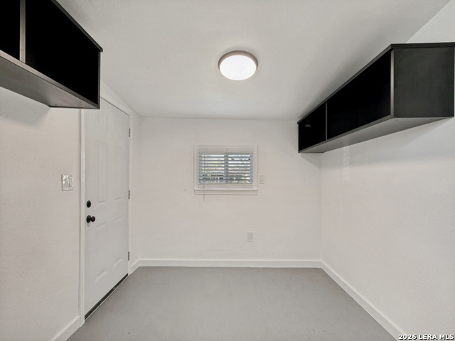 Image 10 of 25 For 1815 Mayfield Blvd