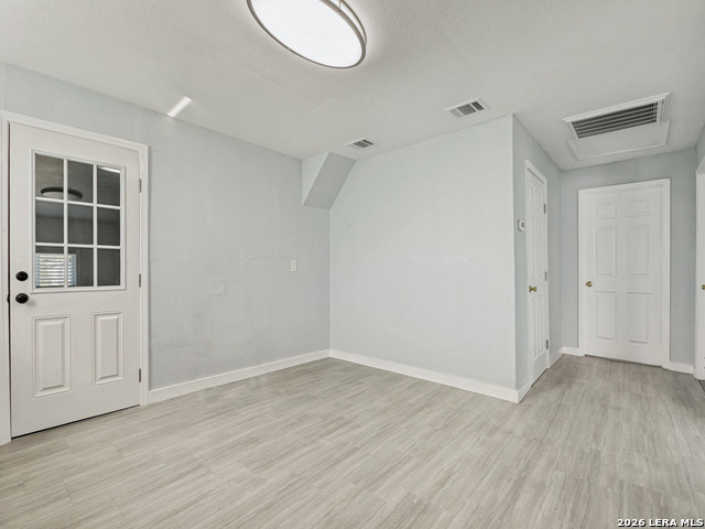 Image 23 of 25 For 1815 Mayfield Blvd