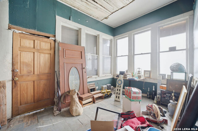 Image 13 of 27 For 615 Euclid E