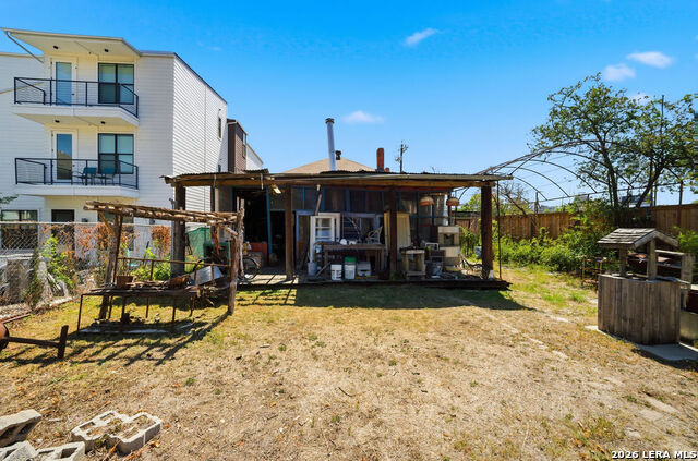 Image 18 of 27 For 615 Euclid E