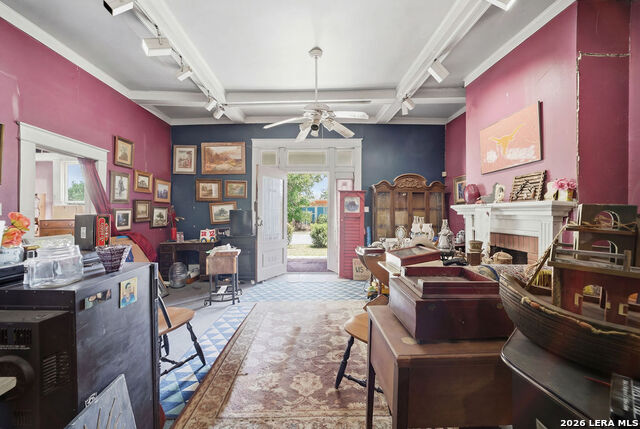 Image 5 of 27 For 615 Euclid E