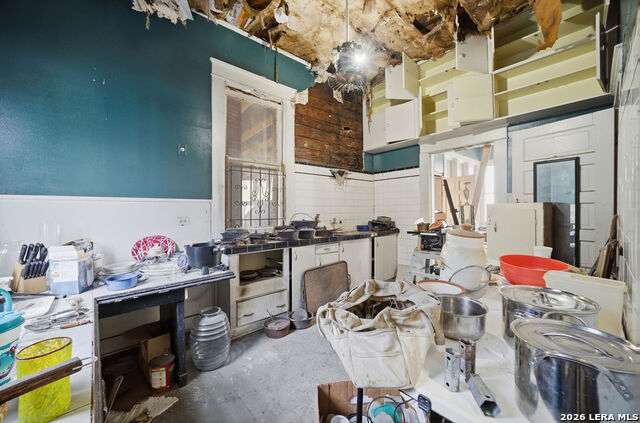 Image 8 of 27 For 615 Euclid E