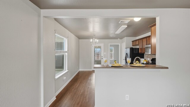 Image 16 of 50 For 471 Magnolia Wind