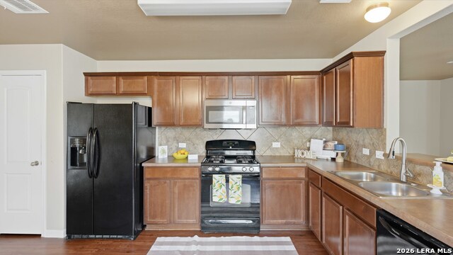 Image 18 of 50 For 471 Magnolia Wind