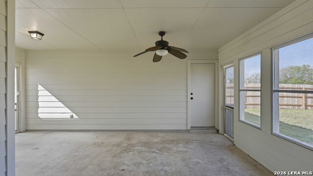 Image 33 of 50 For 471 Magnolia Wind