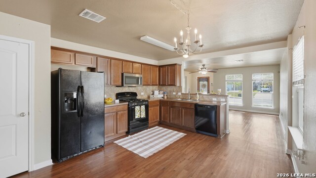 Image 4 of 50 For 471 Magnolia Wind