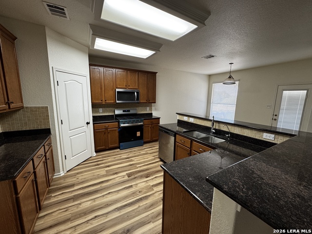 Image 12 of 30 For 5911 Cinnabar