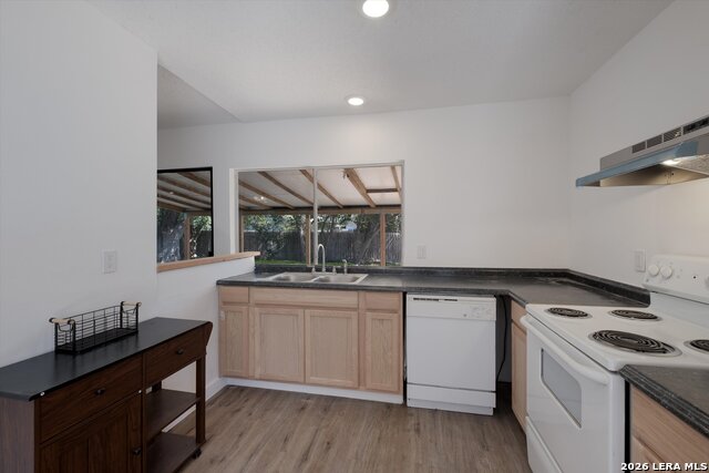 Image 15 of 31 For 7006 Autumn Chase St