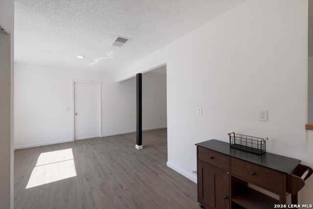 Image 16 of 31 For 7006 Autumn Chase St