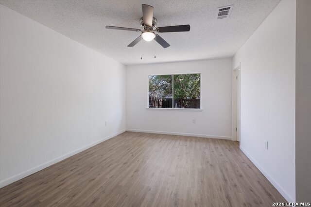 Image 17 of 31 For 7006 Autumn Chase St