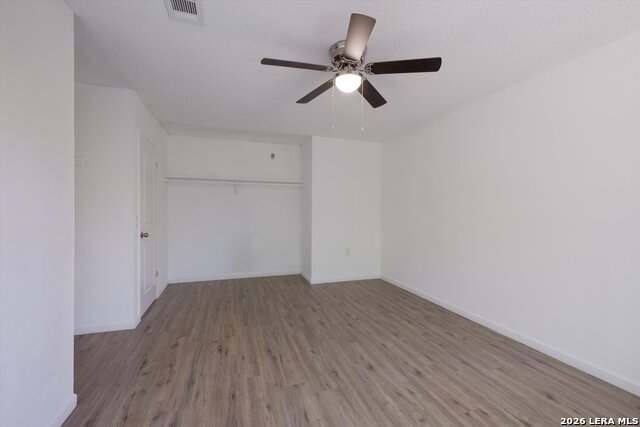 Image 19 of 31 For 7006 Autumn Chase St