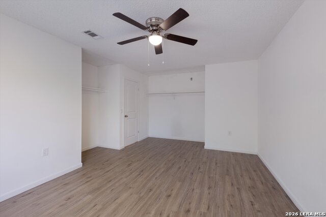 Image 20 of 31 For 7006 Autumn Chase St