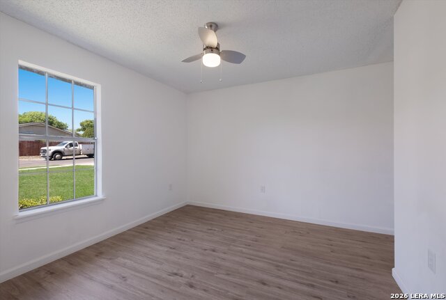 Image 22 of 31 For 7006 Autumn Chase St