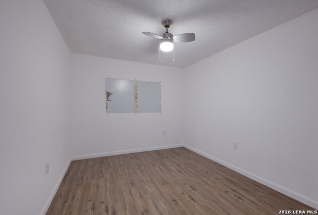 Image 27 of 31 For 7006 Autumn Chase St