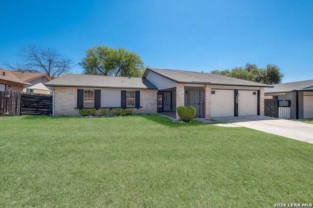 Image 3 of 31 For 7006 Autumn Chase St