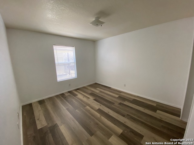 Image 7 of 10 For 930 Drury Ln  4