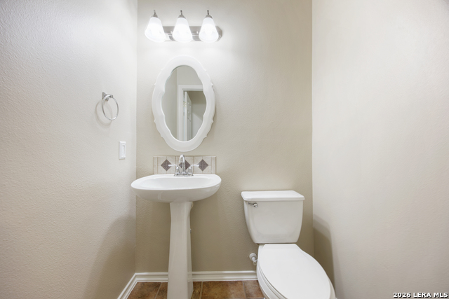 Image 16 of 44 For 17230 Darien Wing