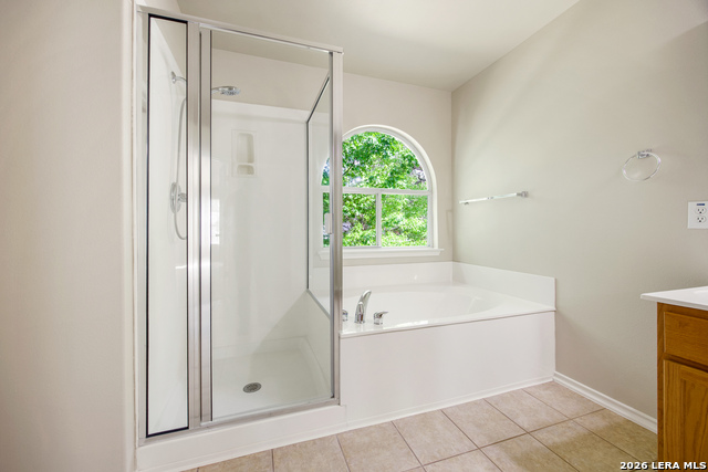 Image 32 of 44 For 17230 Darien Wing