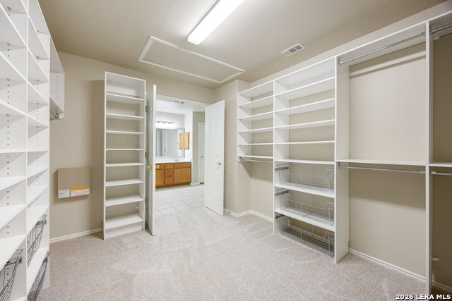 Image 34 of 44 For 17230 Darien Wing