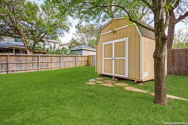 Image 41 of 44 For 17230 Darien Wing