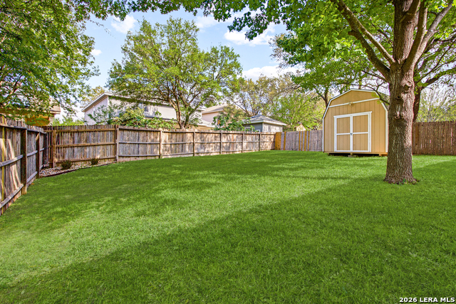 Image 43 of 44 For 17230 Darien Wing