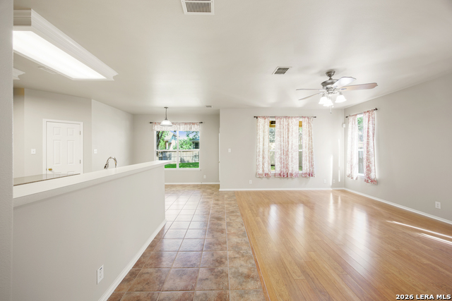 Image 6 of 44 For 17230 Darien Wing