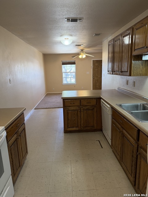 Image 7 of 34 For 212 Schriewer  201