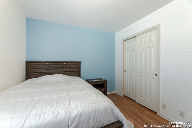 Image 23 of 30 For 2719 Moon Rock