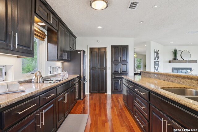 Image 16 of 57 For 714 Starcrest