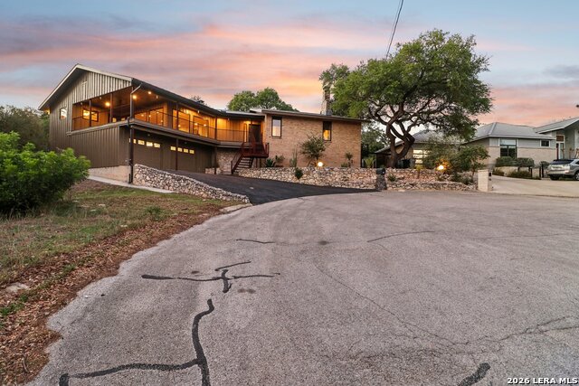 Image 2 of 57 For 714 Starcrest