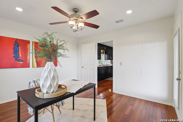 Image 23 of 57 For 714 Starcrest