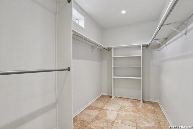 Image 34 of 57 For 714 Starcrest