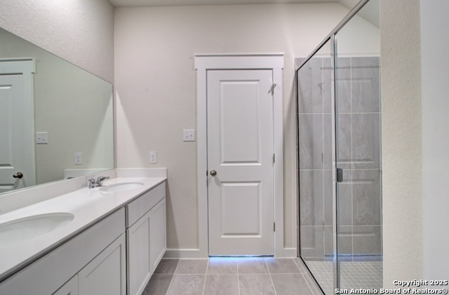 Image 11 of 18 For 2506 White Daisy Hill