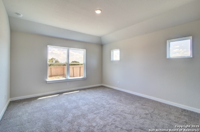 Image 15 of 18 For 2506 White Daisy Hill