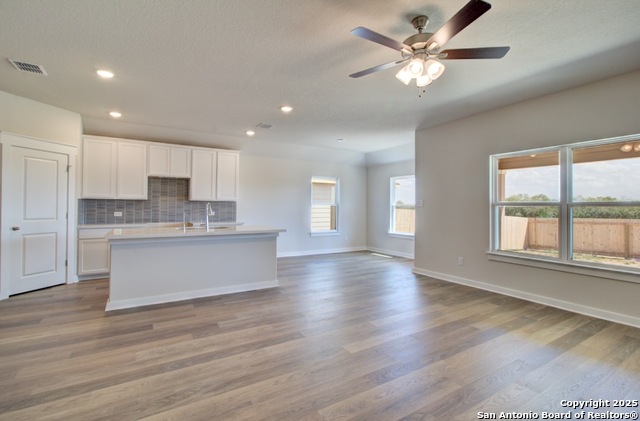 Image 5 of 18 For 2506 White Daisy Hill