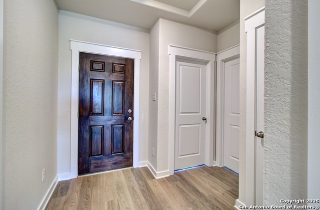 Image 9 of 18 For 2506 White Daisy Hill